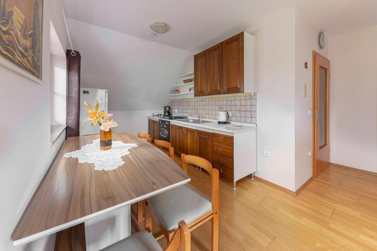 Apartma Metka Медводе Екстериор снимка